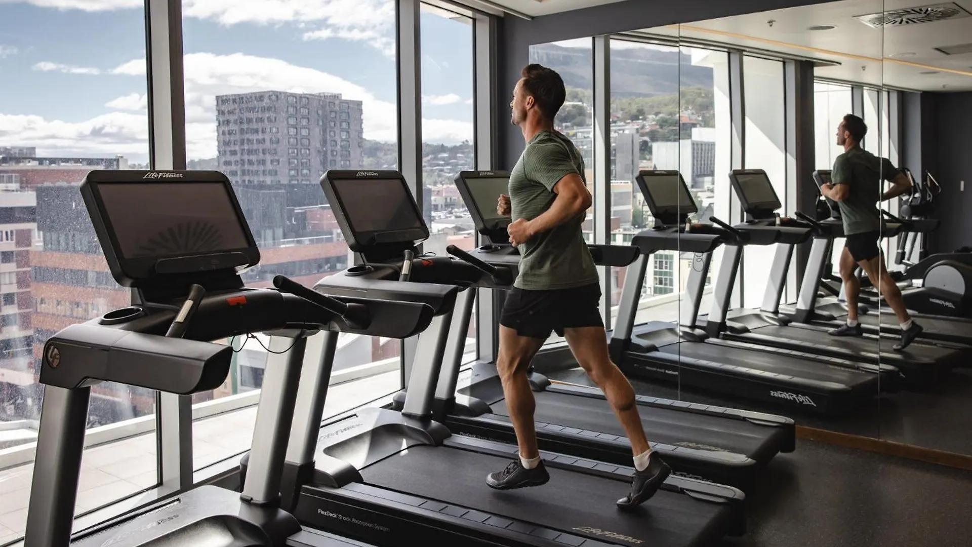Crowne Plaza Hobart By Ihg Hotel 4*,